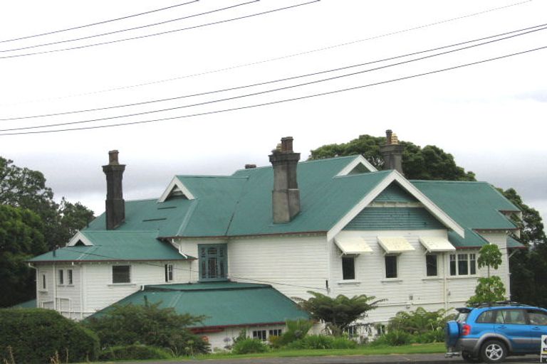 Photo of property in 8/125 Carrington Road, Point Chevalier, Auckland, 1025