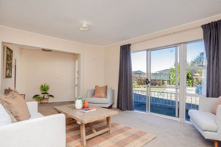 Photo of property in 8 Hartgill Crescent, Dannevirke, 4930