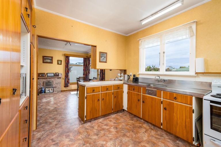 Photo of property in 30 Hughes Street, Waimate, 7924