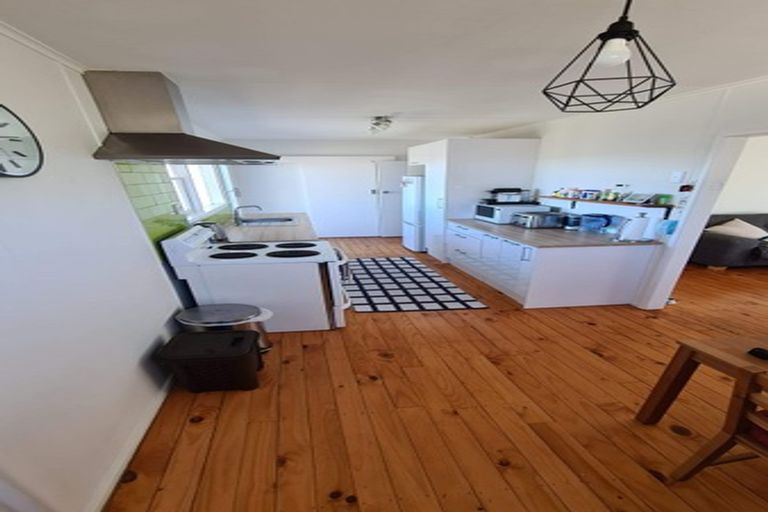 Photo of property in 1/23 William Souter Street, Forrest Hill, Auckland, 0620