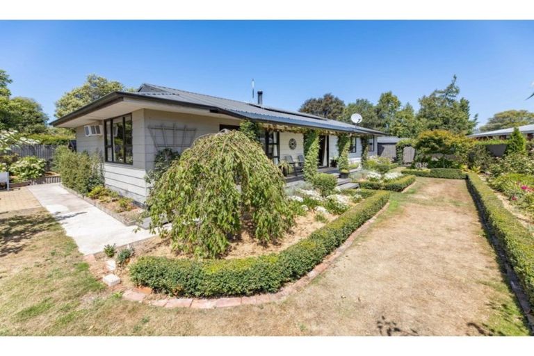 Photo of property in 27 Mill Road, Leithfield, Amberley, 7481