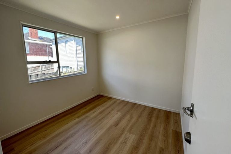 Photo of property in 2/39 Littlejohn Street, Hillsborough, Auckland, 1042