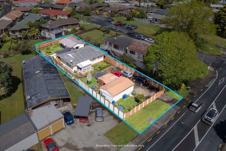 Photo of property in 221 Edmonton Road, Te Atatu South, Auckland, 0610