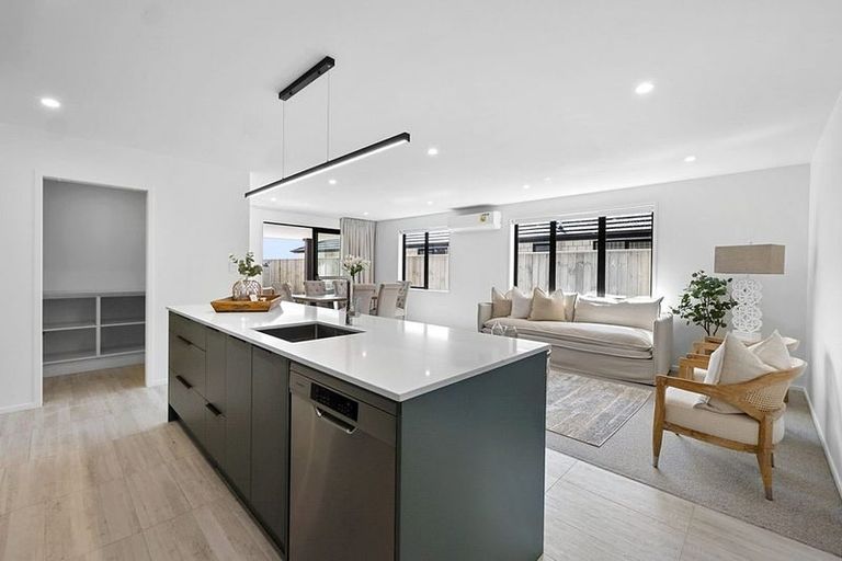 Photo of property in 21c Portland Drive, Mangorei, New Plymouth, 4312