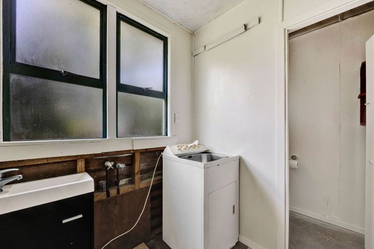 Photo of property in 33 Ngatai Street, Manaia, 4612