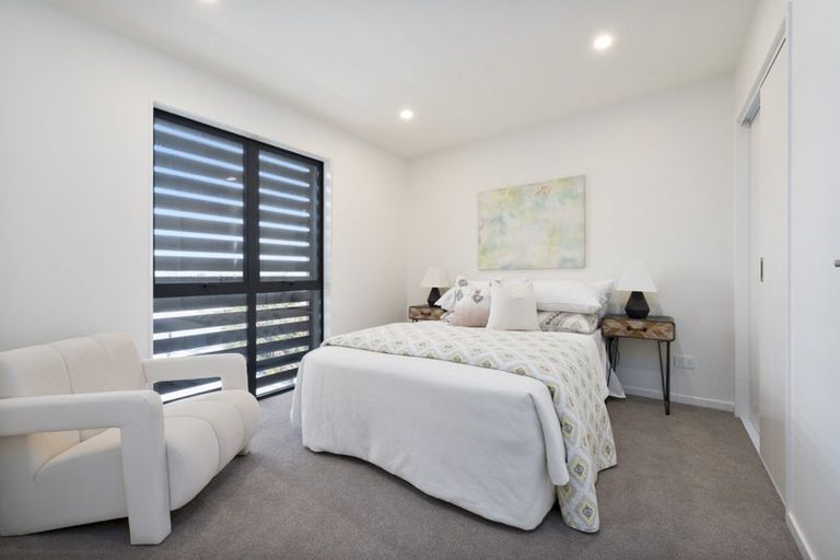 Photo of property in 8/6 Shakespeare Road, Milford, Auckland, 0620