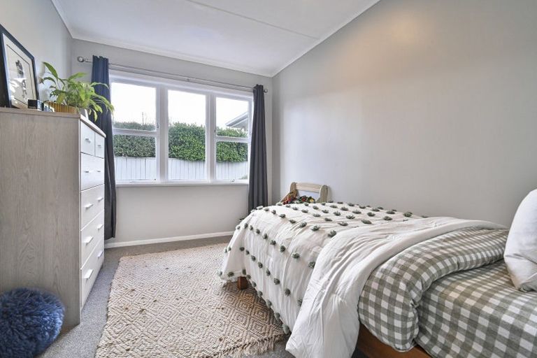 Photo of property in 15 Lipscombe Crescent, Havelock North, 4130