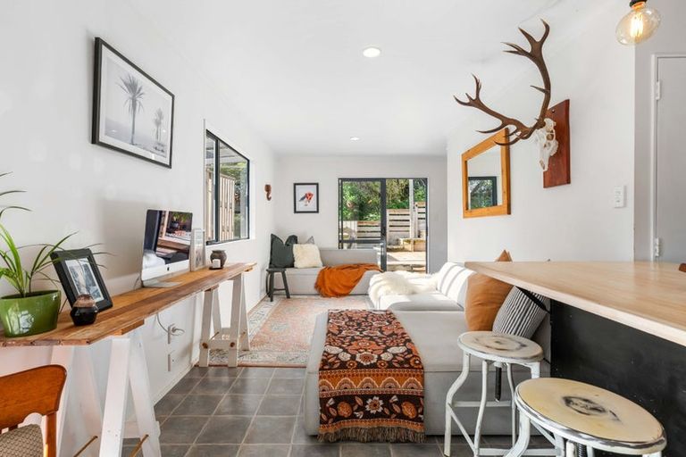 Photo of property in 15a Mount Avenue, Pauanui, Hikuai, 3579