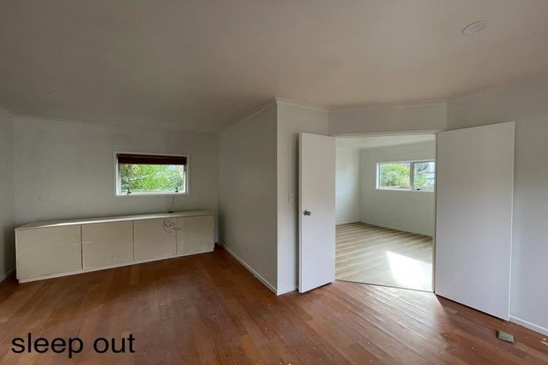 Photo of property in 63 Peach Road, Glenfield, Auckland, 0629