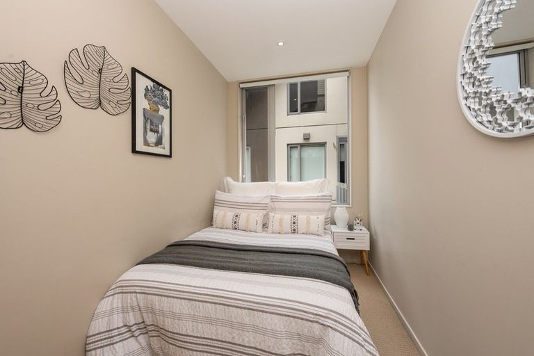 Photo of property in Trinity Apartments, 706/19 College Street, Te Aro, Wellington, 6011