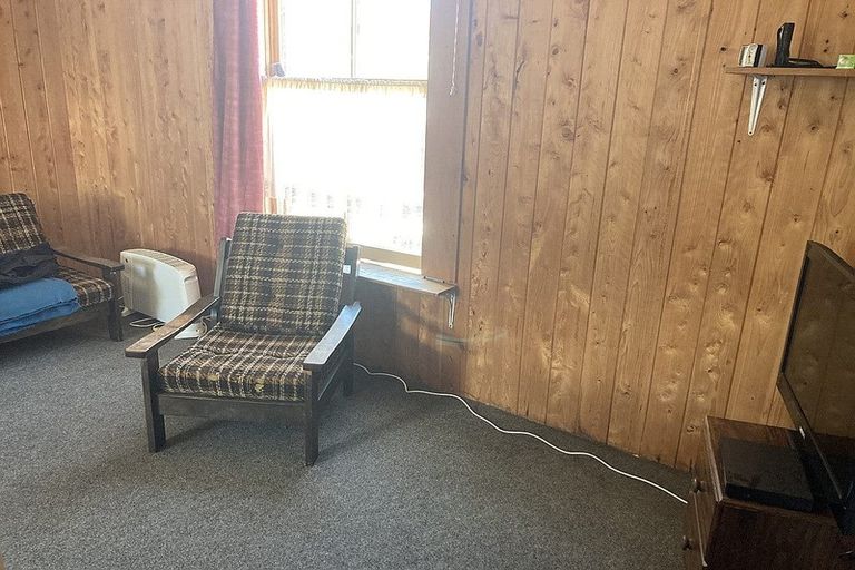 Photo of property in 96 Bridge Street, Eltham, 4322