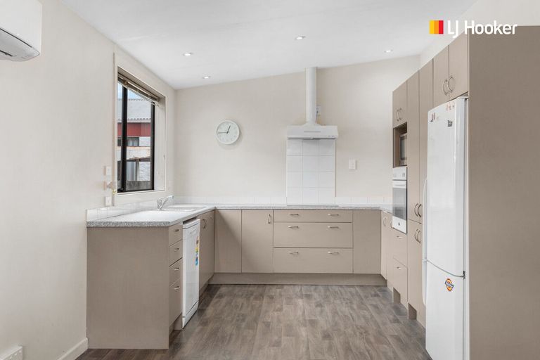 Photo of property in 101 Oxford Street, South Dunedin, Dunedin, 9012