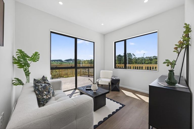 Photo of property in 244e West Hoe Heights, Orewa, 0931