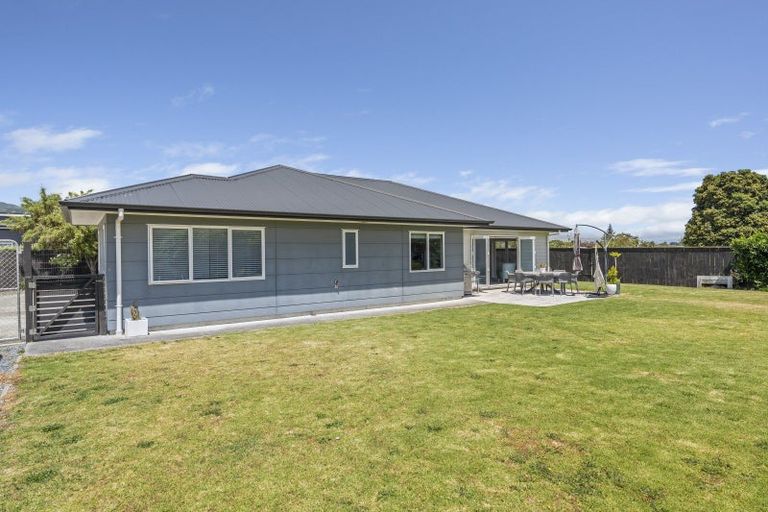 Photo of property in 15 Gallipoli Place, Paraparaumu, 5032