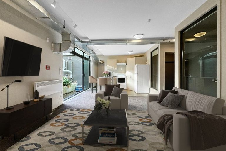 Photo of property in Sharella Living, 20 Glenmore Street, Thorndon, Wellington, 6011