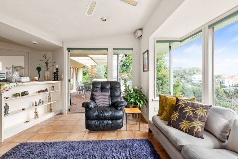 Photo of property in 2 Coleman Terrace, Hospital Hill, Napier, 4110