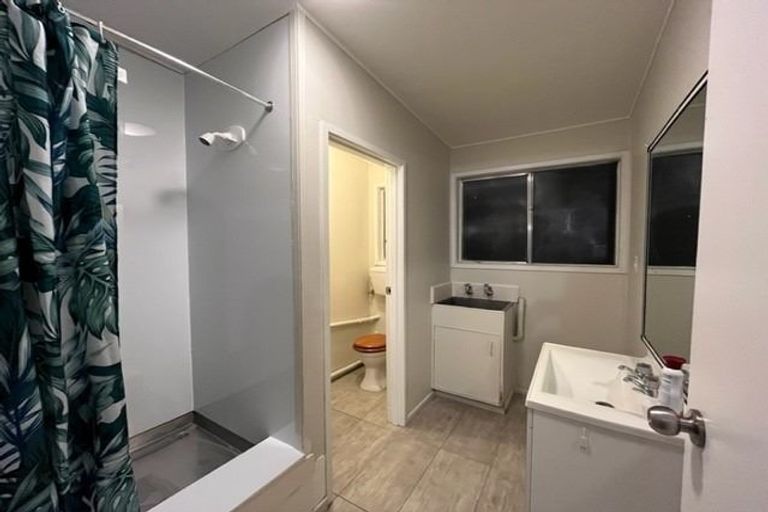 Photo of property in 2/33 Grassways Avenue, Pakuranga, Auckland, 2010