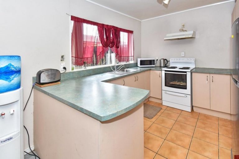 Photo of property in 104 Crawford Avenue, Mangere Bridge, Auckland, 2022