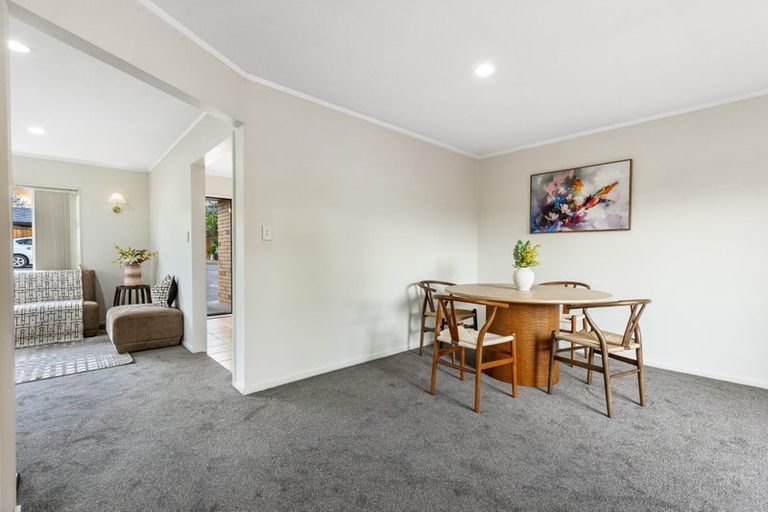 Photo of property in 13 Ginders Drive, Massey, Auckland, 0614