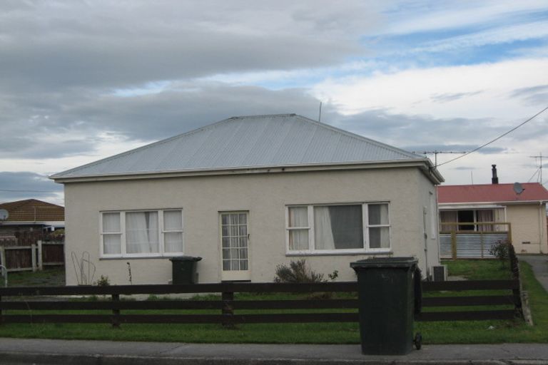 Photo of property in 17 Gormack Street, Balclutha, 9230