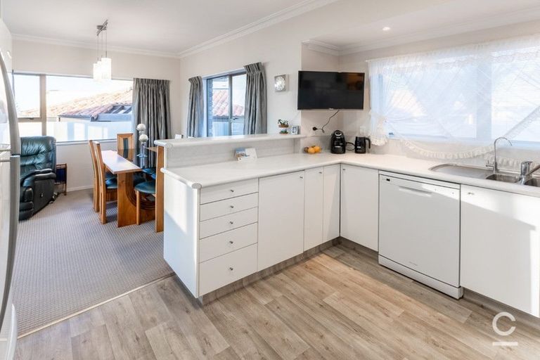 Photo of property in 151 Ngatai Road, Otumoetai, Tauranga, 3110