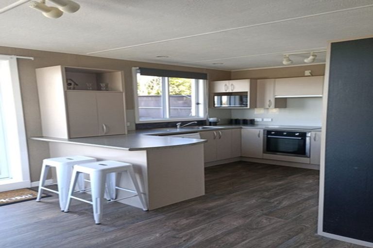 Photo of property in 102 Centennial Avenue, Helensburgh, Dunedin, 9010