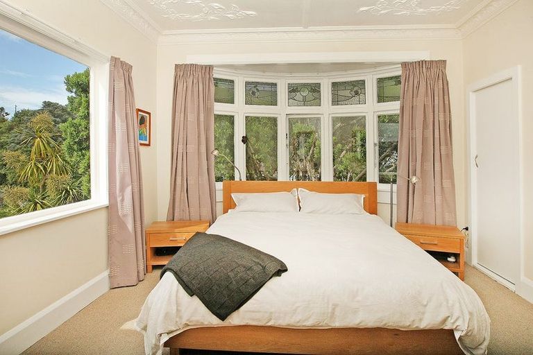 Photo of property in 6 Valley Street, Island Bay, Wellington, 6023