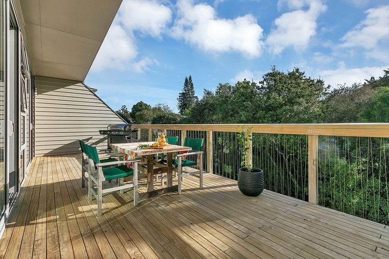 Photo of property in 96a Eskdale Road, Birkdale, Auckland, 0626