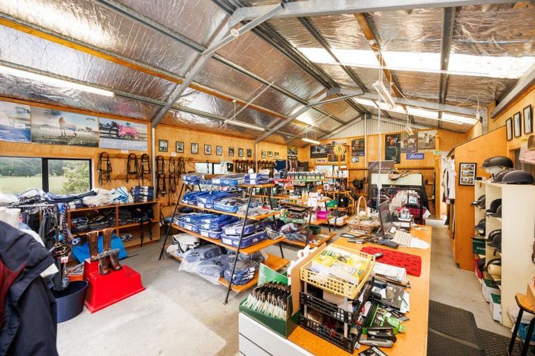 Photo of property in 422 Gillespies Line, Kairanga, Palmerston North, 4475