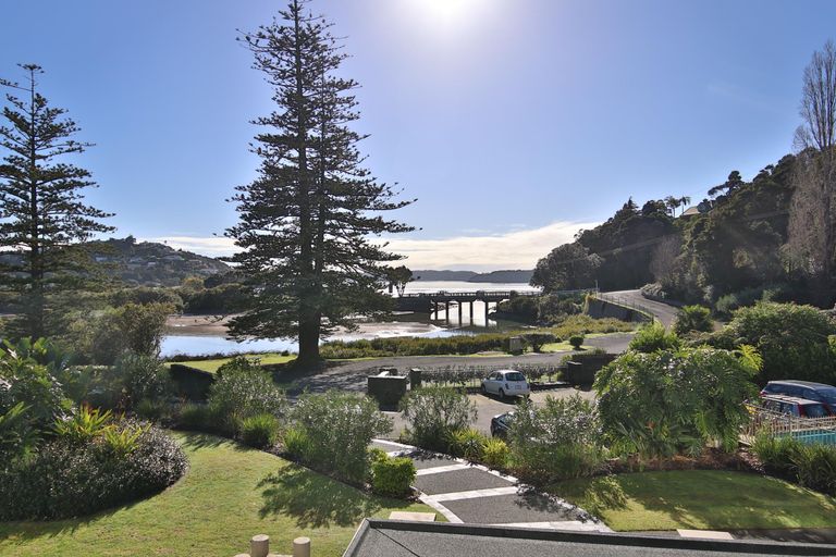 Photo of property in Bridgewater Apartments, 206/7 Te Rangi Cross Road, Paihia, 0200