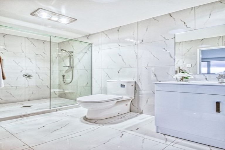 Photo of property in 23 Nephrite Lane, Henderson, Auckland, 0610