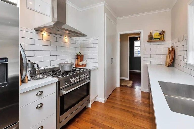 Photo of property in 15 Radcliffe Street, Kensington, Whangarei, 0112