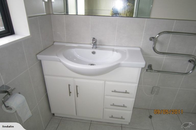 Photo of property in 27a Don Buck Road, Massey, Auckland, 0614