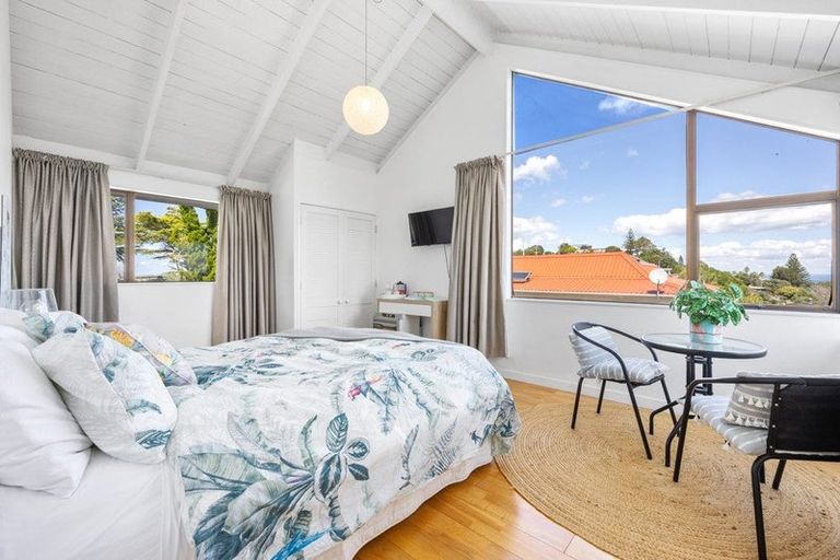 Photo of property in 1126 Whangaparaoa Road, Tindalls Beach, Whangaparaoa, 0930