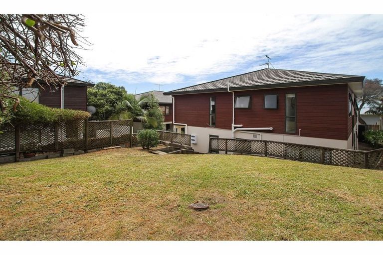Photo of property in 4/5 Anne Road, Hillcrest, Auckland, 0627