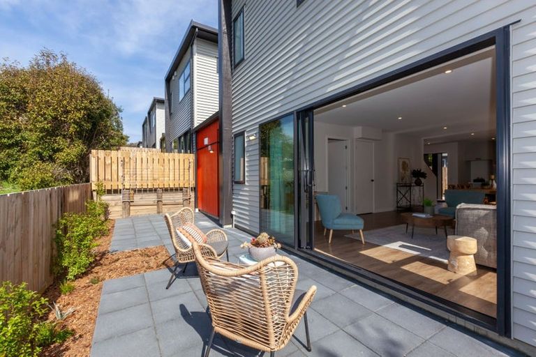 Photo of property in 77 Amohia Street, Paraparaumu, 5032