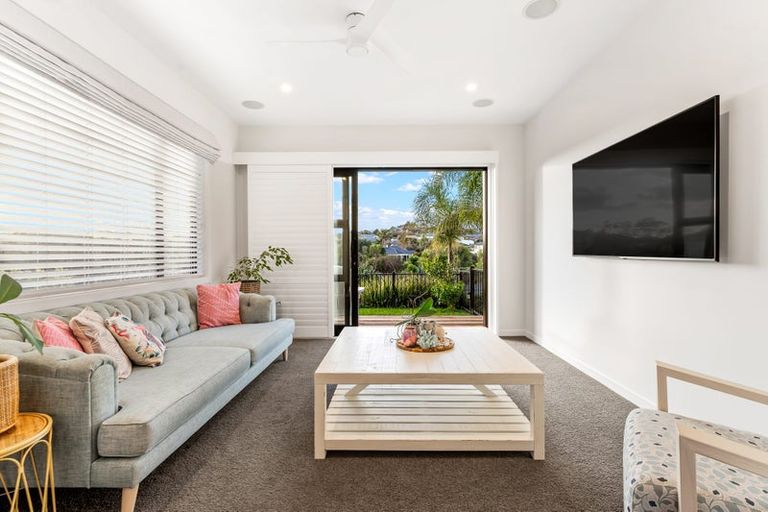 Photo of property in 90 Arran Point Parade, Orewa, 0931