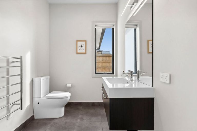 Photo of property in 8 Hebbard Court, Albert Town, Wanaka, 9305