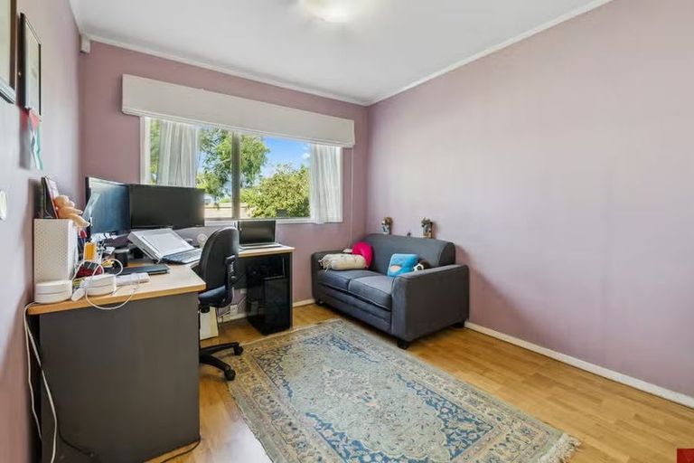 Photo of property in 10 Purata Place, Mangere Bridge, Auckland, 2022