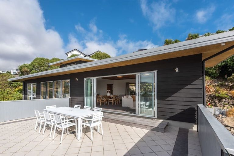 Photo of property in 25 Challenger Lane, Redcliffs, Christchurch, 8081