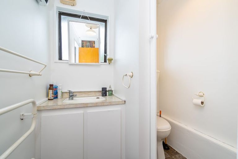 Photo of property in 93k Queen Street, North Dunedin, Dunedin, 9016