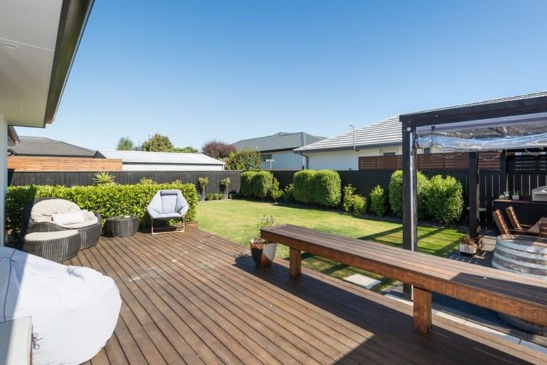 Photo of property in 77 Waratah Street, Avondale, Christchurch, 8061