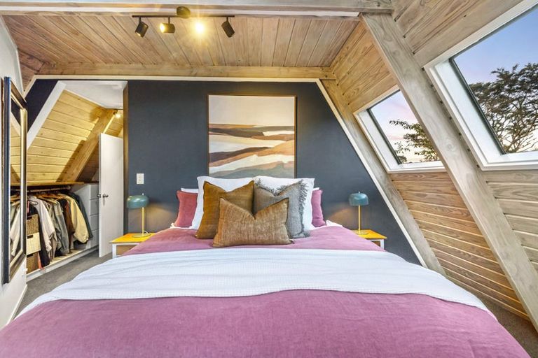 Photo of property in 1/5 Glenbush Place, Birkenhead, Auckland, 0626