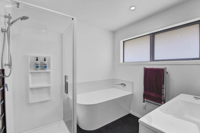 Photo of property in 15 Chilton Drive, Mairehau, Christchurch, 8052