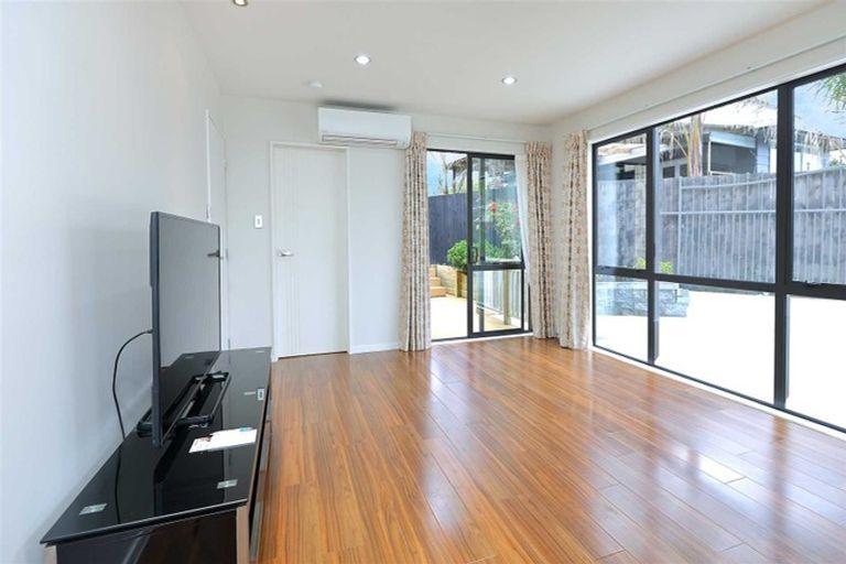 Photo of property in 48a Jillian Drive, Ranui, Auckland, 0612