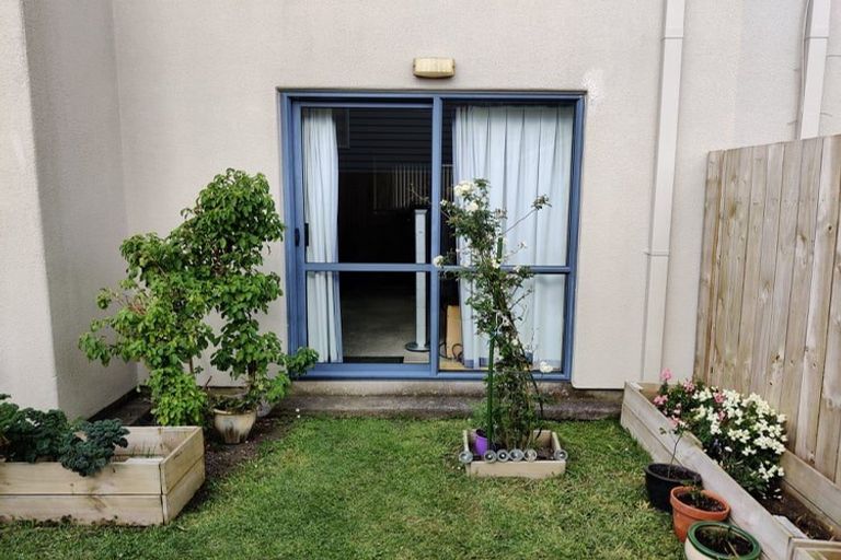 Photo of property in 14 Butia Avenue, Henderson, Auckland, 0612