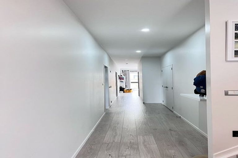 Photo of property in 7 Desalt Drive, Hobsonville, Auckland, 0616