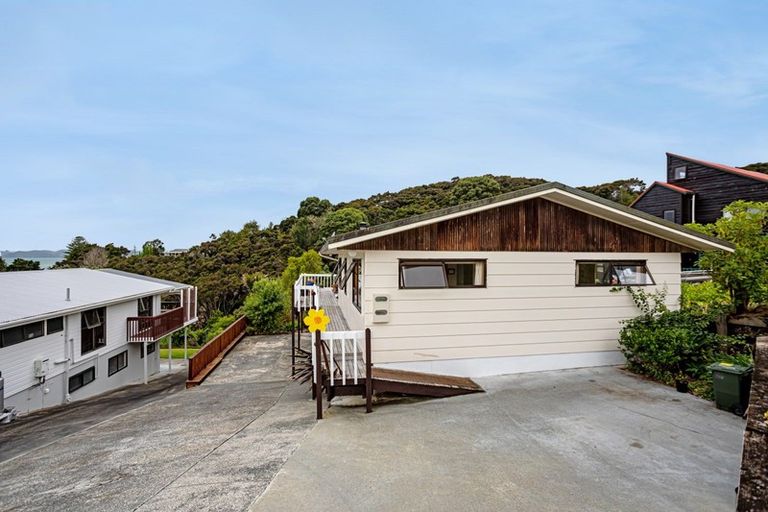 Photo of property in 24 Puketiro Place, Paihia, 0200