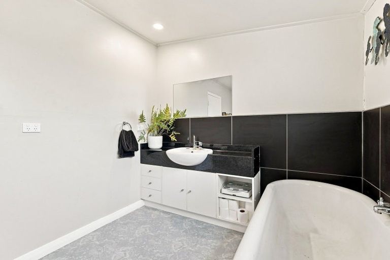 Photo of property in 8 Albert Street, Pahiatua, 4910