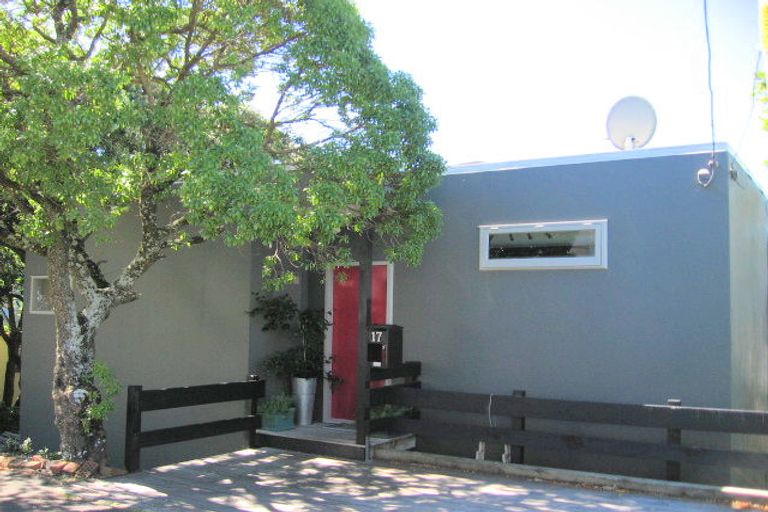 Photo of property in 17 Everton Terrace, Kelburn, Wellington, 6012
